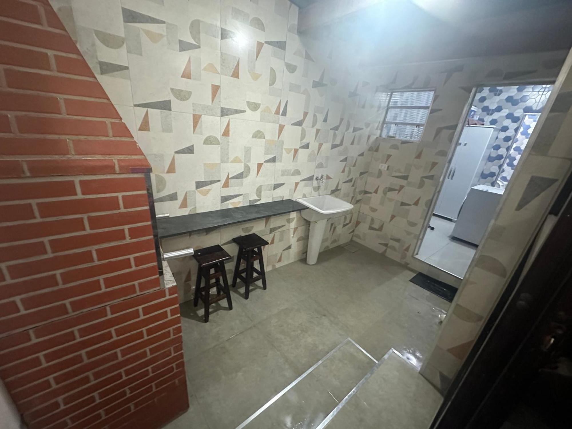 Apartamento Triplex Piscina Churrasqueira Lava E Seca Wi-fi E 2 Tvs Em Com 90m2 No Centro De